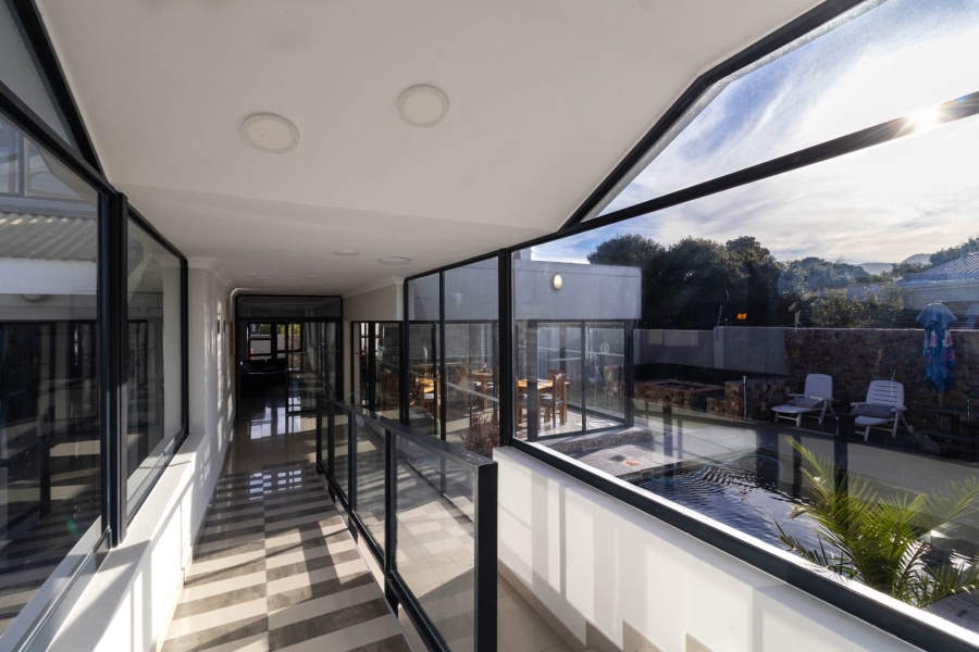 7 Bedroom Property for Sale in Sandbaai Western Cape